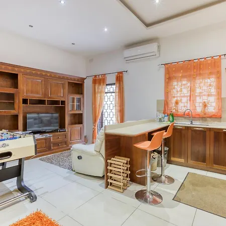 Spacious 4br With Wine Cellar In By 360 Estates Nyaraló Żebbuġ