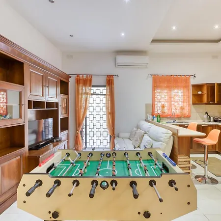 Holiday home Spacious 4br With Wine Cellar In By 360 Estates *