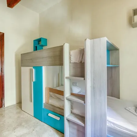 Nyaraló Spacious 4br With Wine Cellar In By 360 Estates Żebbuġ