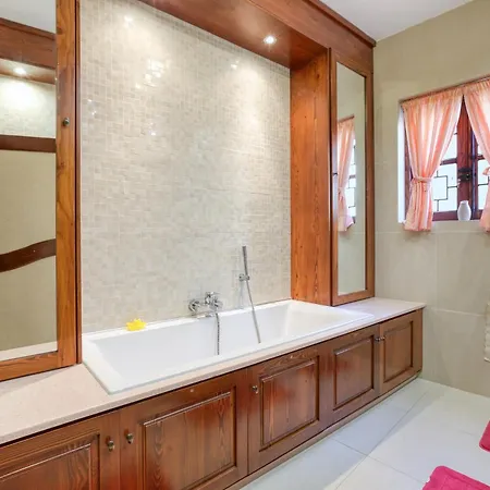 Spacious 4br With Wine Cellar In By 360 Estates