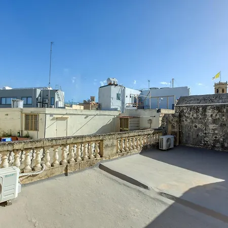 Spacious 4br With Wine Cellar In By 360 Estates Zebbug (Southern Region)