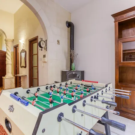 Holiday home Spacious 4br With Wine Cellar In By 360 Estates *