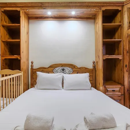 Spacious 4br With Wine Cellar In By 360 Estates Casa vacanze