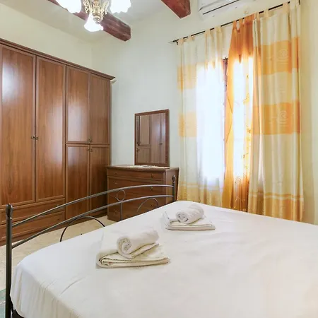 Casa vacanze Spacious 4br With Wine Cellar In By 360 Estates